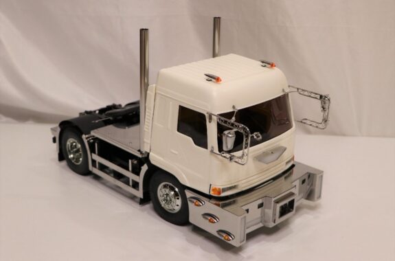 タミヤ1/14トレーラーヘッドデコトラムネトラキャビン タミヤ1/14