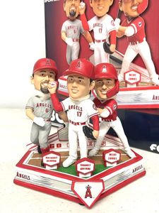 ボブルヘッド 大谷 トラウトのYahoo!オークション(旧ヤフオク!)の相場