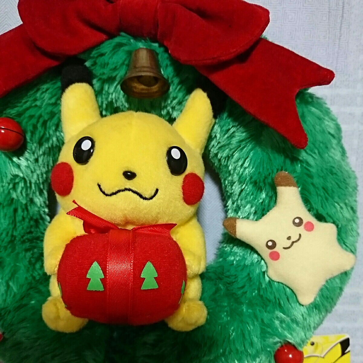 ポケモンセンター クリスマス リース ピカチュウとプレゼント