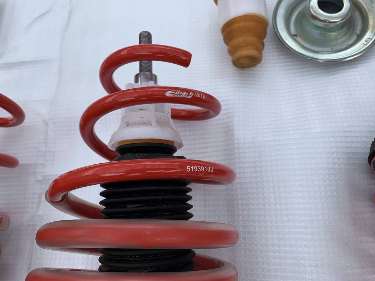 アバルト595 コンペティツィオーネの純正サスペンションです。（KONI