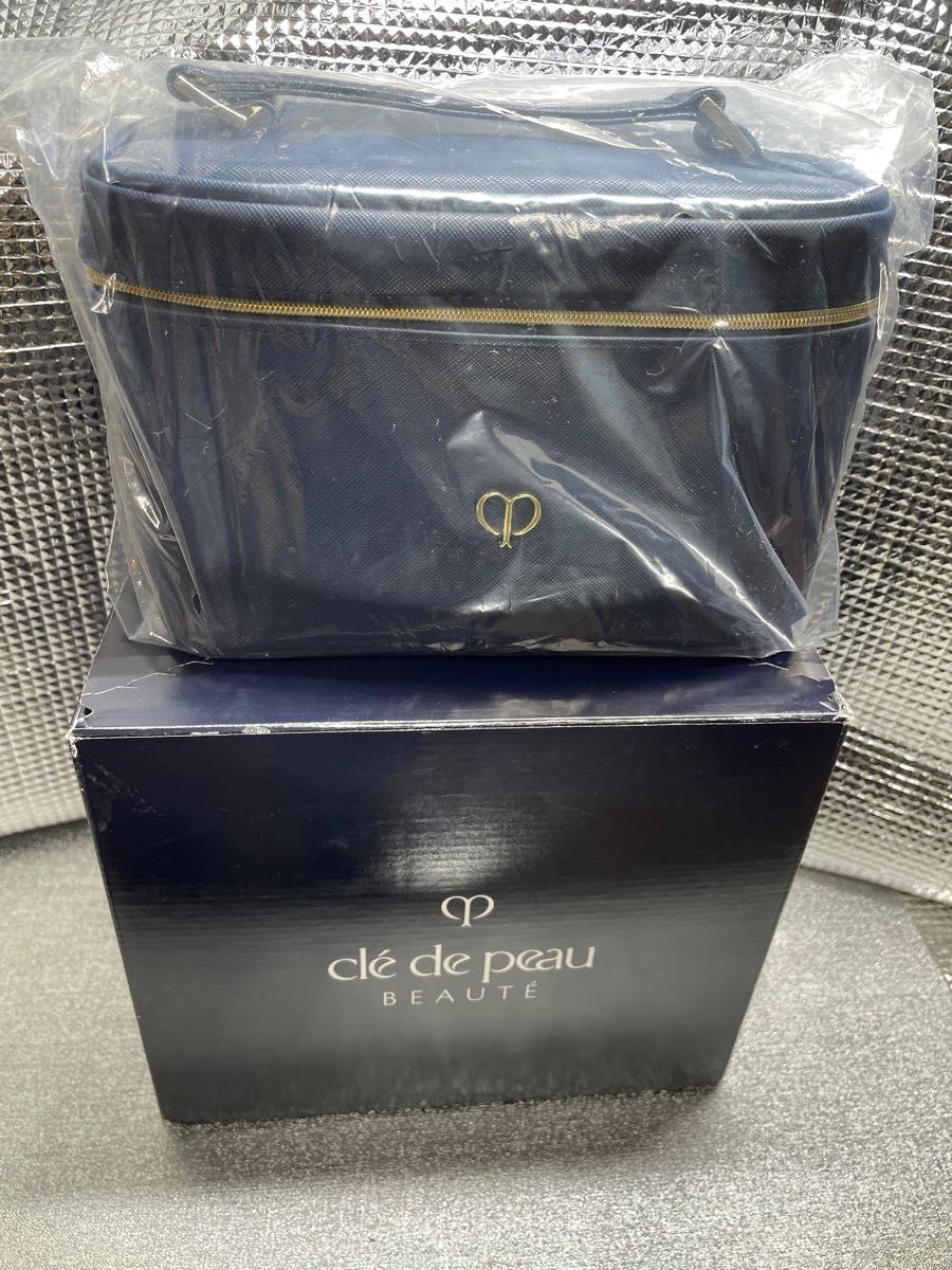 クレドポーボーテ 限定 特製ポーチ 新品未使用 クレドポーボーテ箱梱包