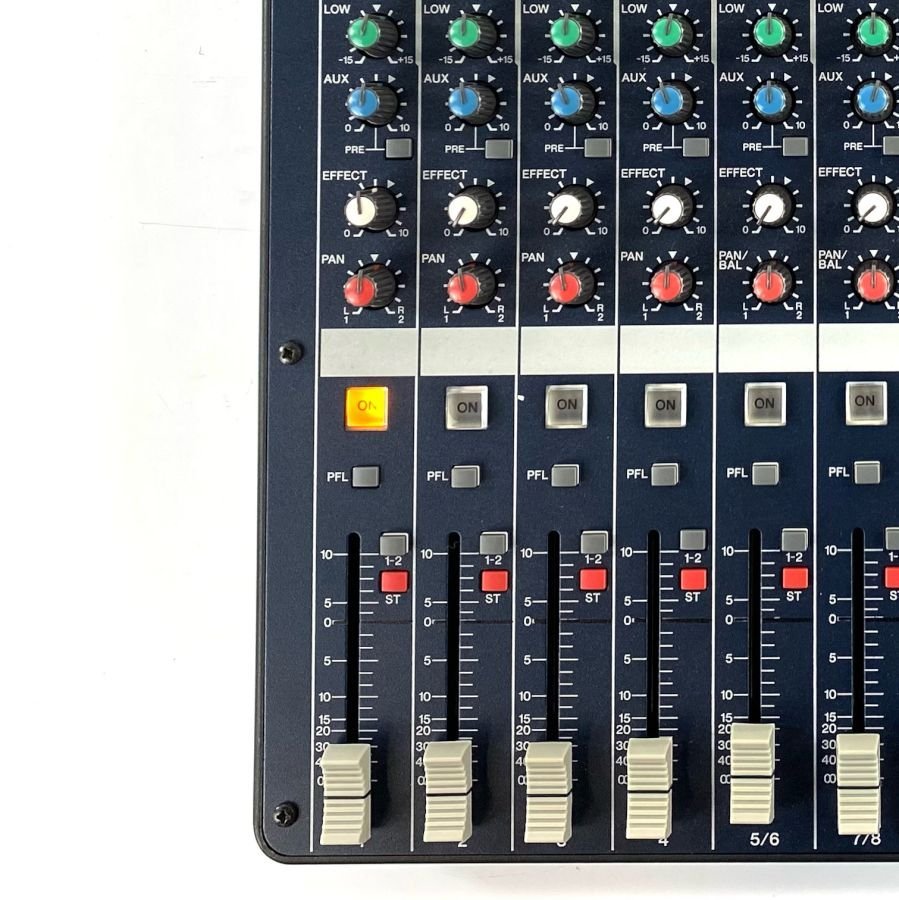 ジャンク品 YAMAHA MG124CX ミキシングコンソール ジャンク品 YAMAHA