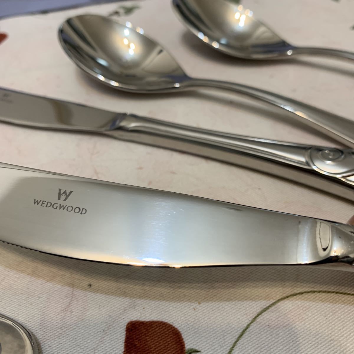 ウェッジウッド スワル カトラリー ディナーナイフ フォーク スプーン