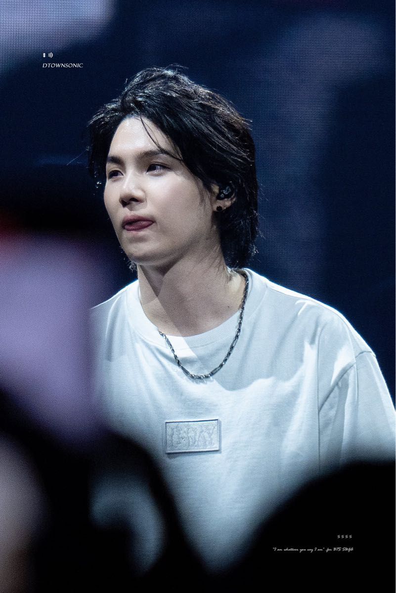 ユンギ着用 SUGA Agust D “D-DAY” ツアーTシャツ US限定ver 新品未開封