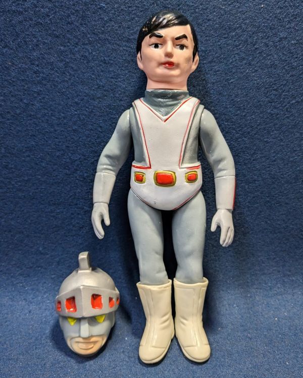 Yahoo!オークション - 【人形】 『シルバー仮面』マスク付きソフビ 面