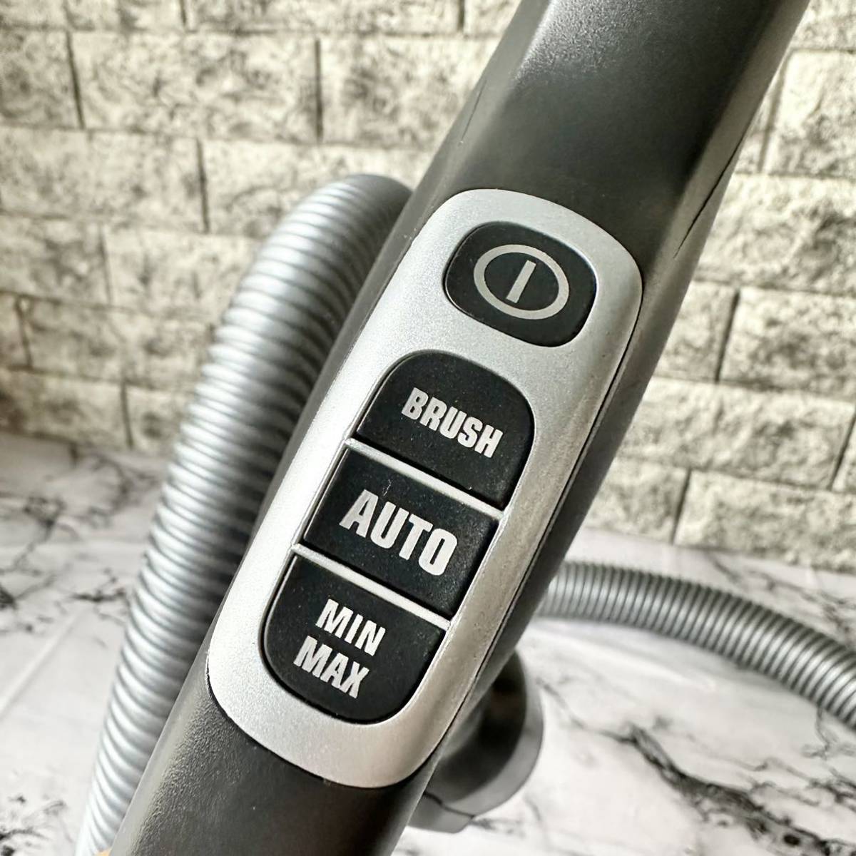 送料無料 Electrolux 紙パック式掃除機 『エルゴスリーオート』｜Yahoo