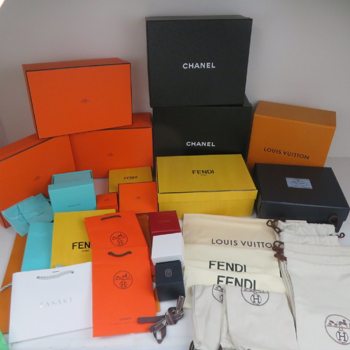 Yahoo!オークション - 【大量まとめ】高級ブランド 空き箱 まとめ HERM