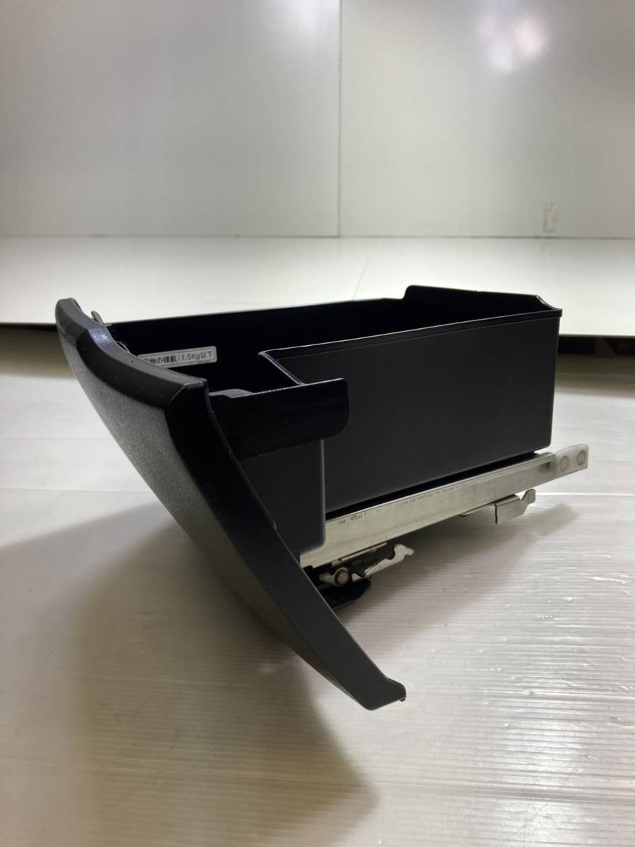 MF08/左 グローブボックス 即決 送料無料 フォルツァZ 純正 刻印 64408