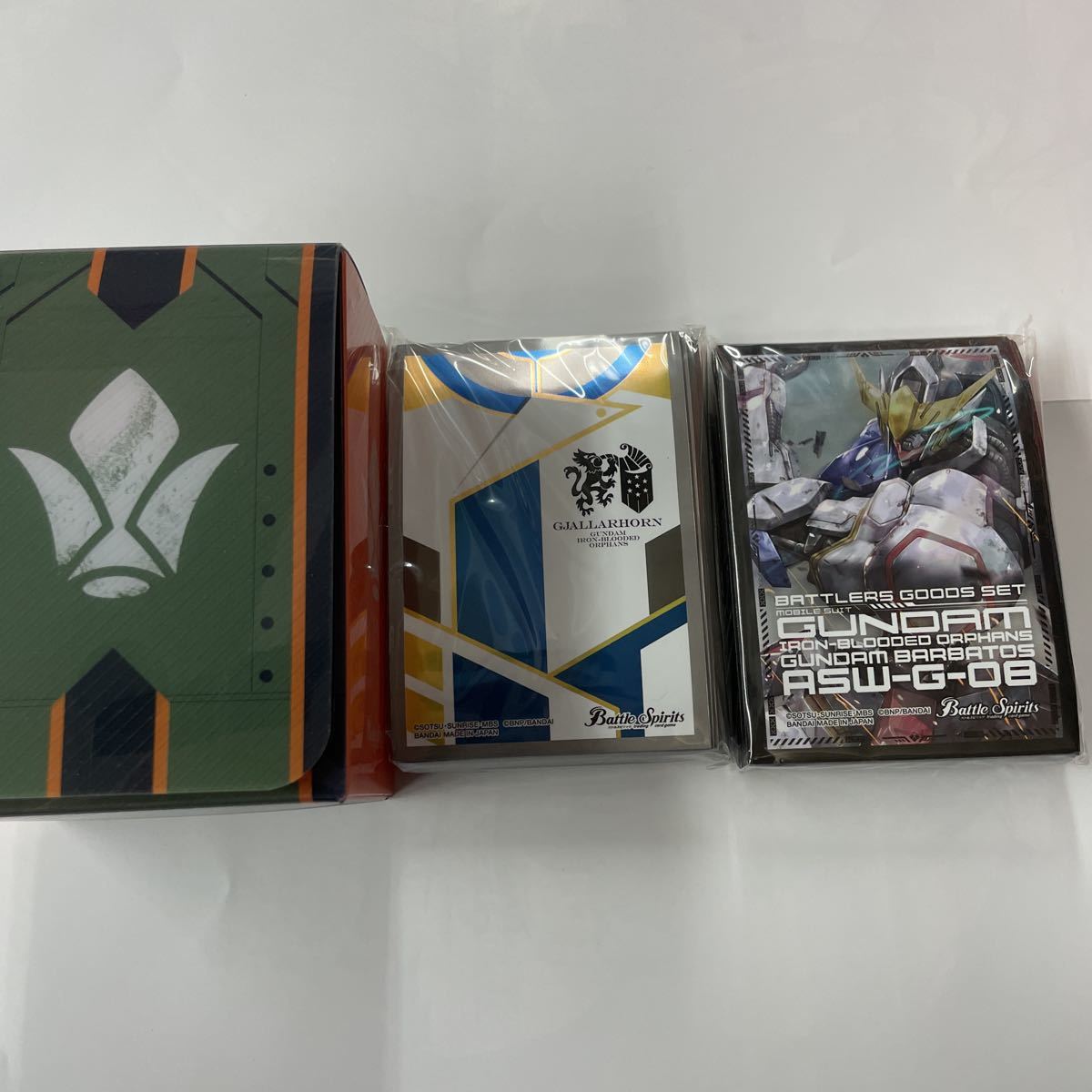 即決 新品未使用 機動戦士ガンダム鉄血のオルフェンズ スリーブ2種