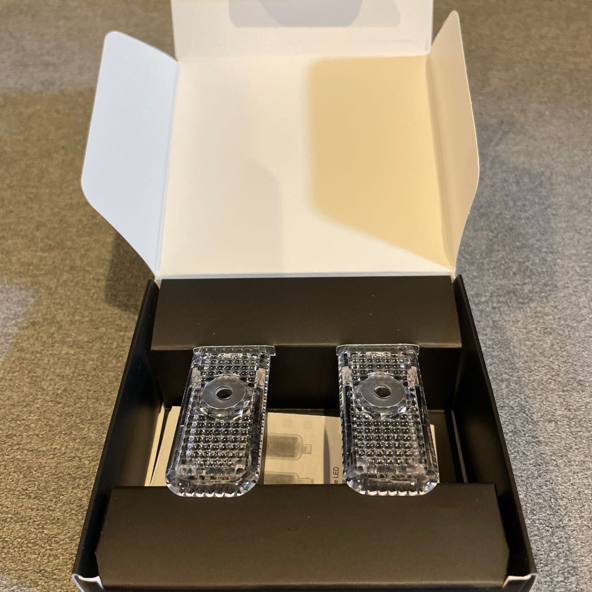 アウディ純正 ドアエントリーライト ゲッコー 4G0 052 133 K 1セット