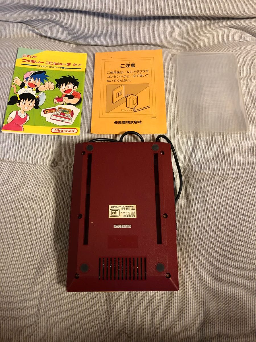 任天堂 箱付き初代ファミコン本体（その他付属品）＋ソフト5本セット