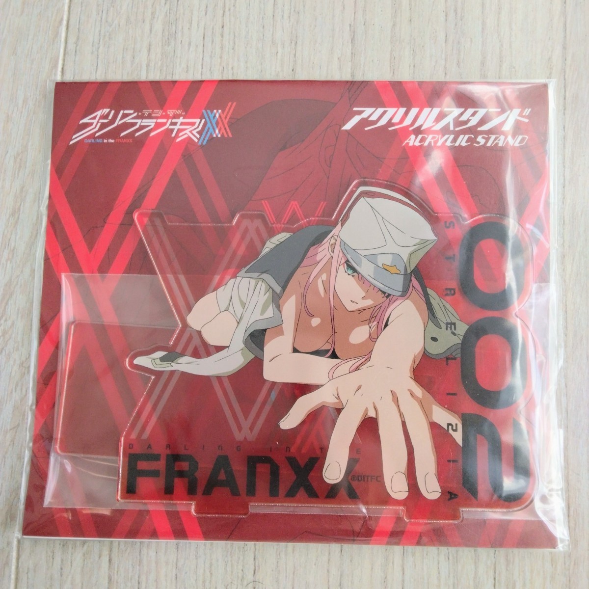 送料無料 ダーリンインザフランキス ゼロツー アクリルスタンド