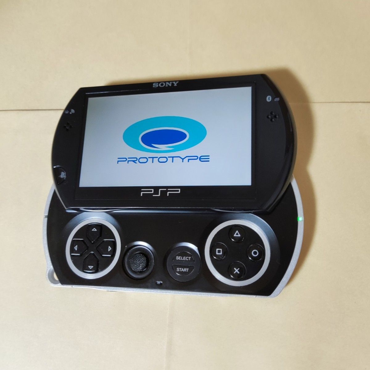 本体のみ PSP go 「プレイステーション・ポータブル go」 ピアノ