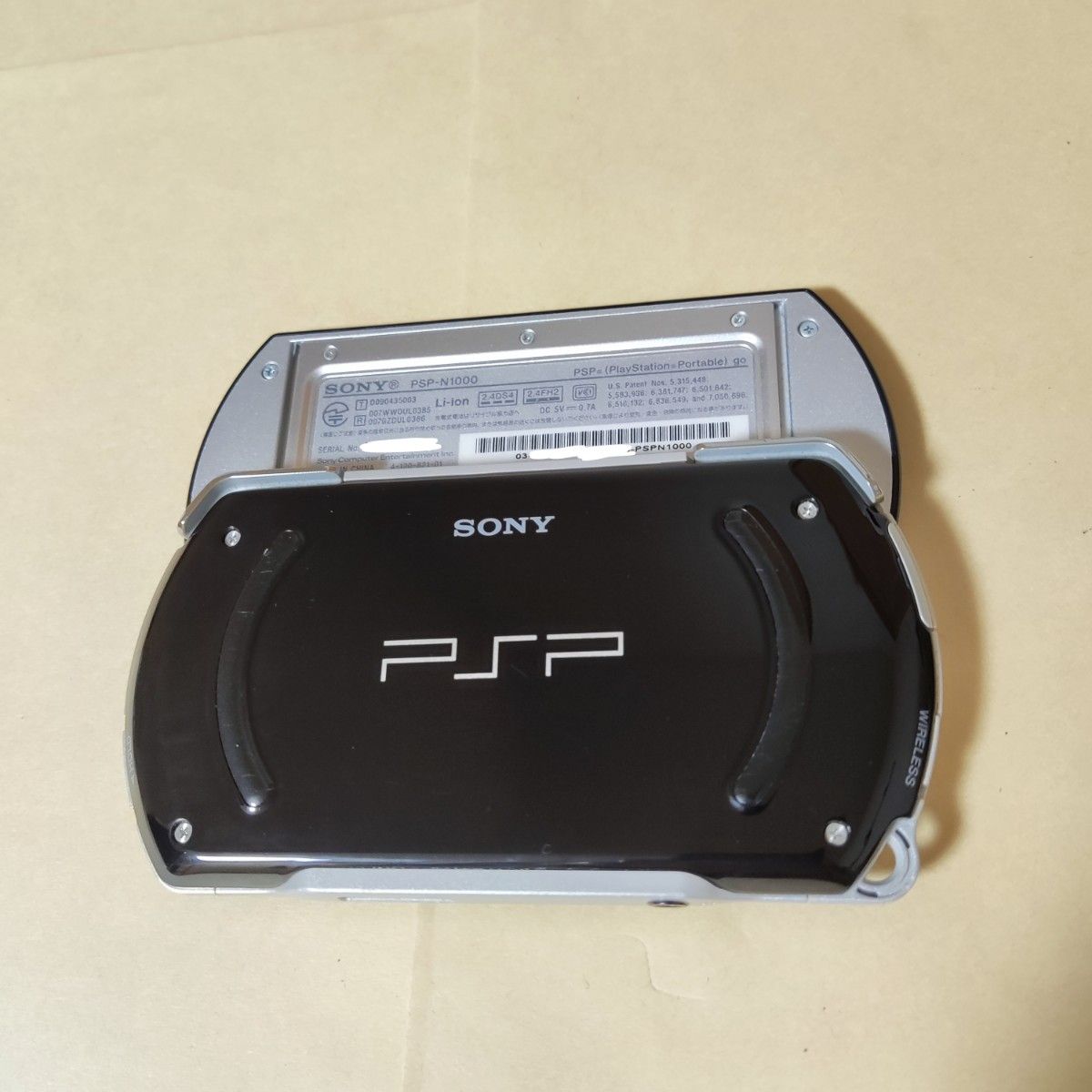 本体のみ PSP go 「プレイステーション・ポータブル go」 ピアノ