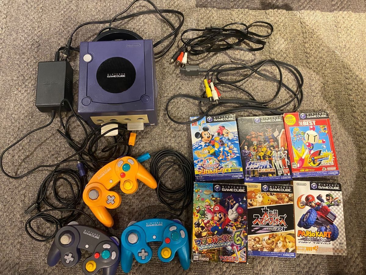 中古ゲームキューブ本体とコントローラ2個＋マリパとガンダムのソフト