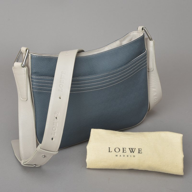 極美品 LOEWE ロエベ リピート アナグラム ショルダーバッグ PVC
