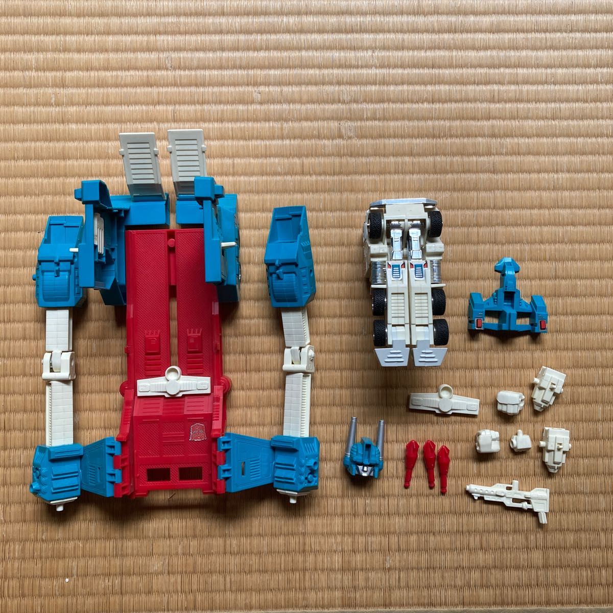 トランスフォーマー C-69 サイバトロン ウルトラマグナス 旧タカラ