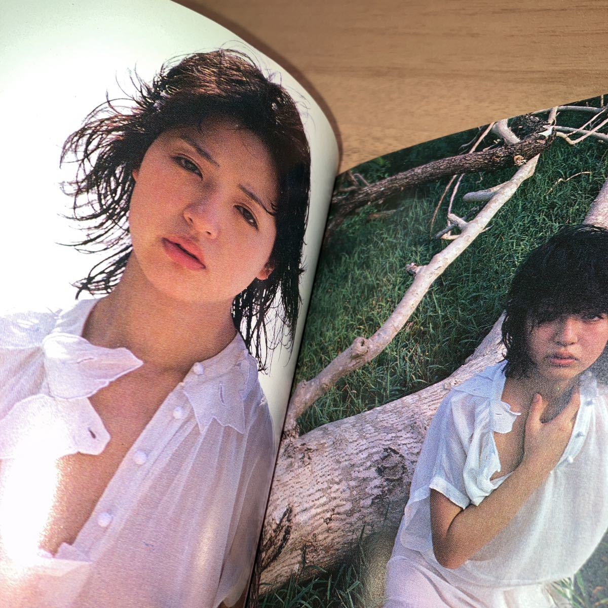 Yahoo!オークション - 浜田朱里 写真集 激写文庫 昭和57年初版（写楽）