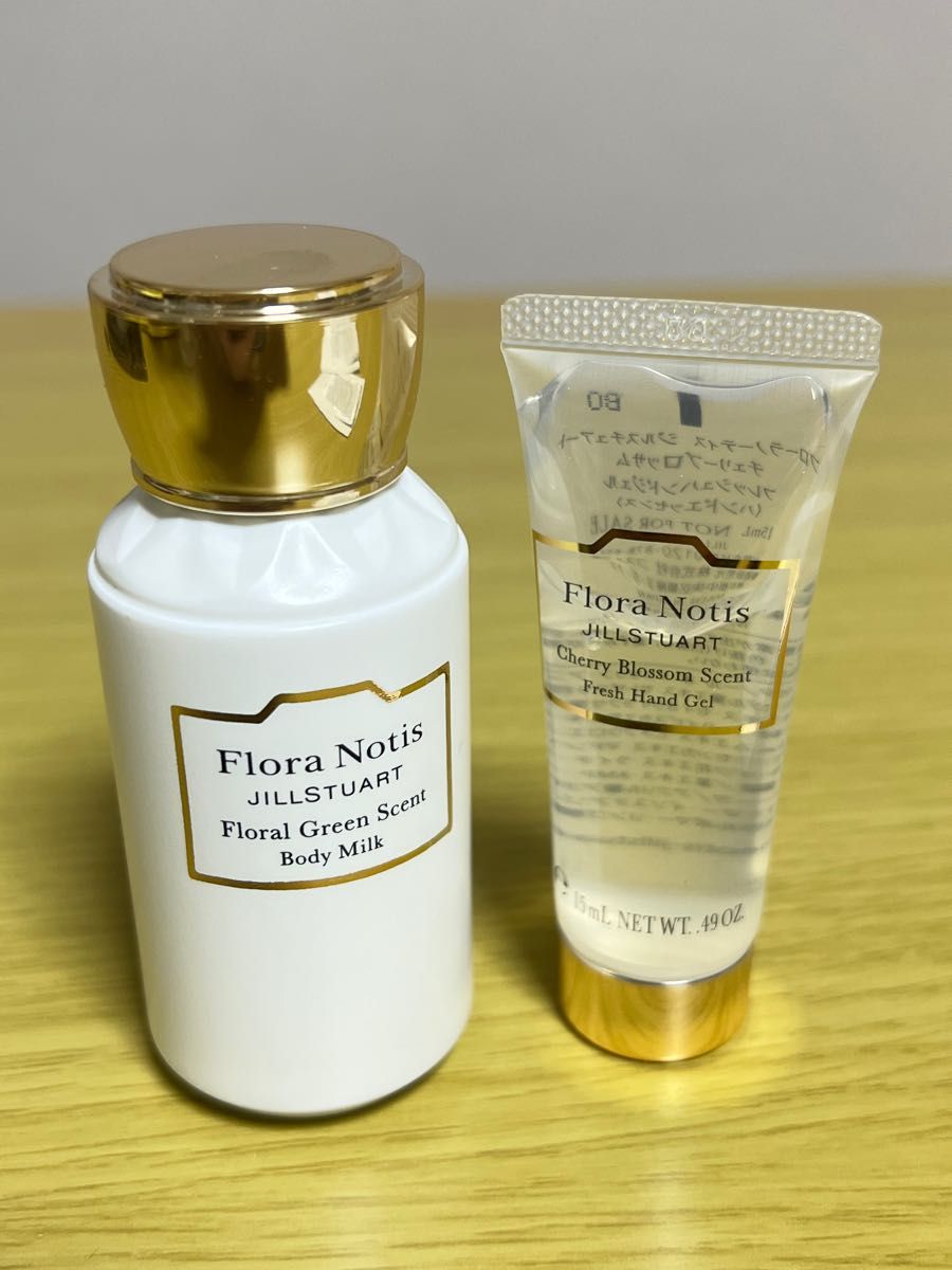 ボディケアセット〈ハンドクリーム⁄ボディミルク〉(White ジル