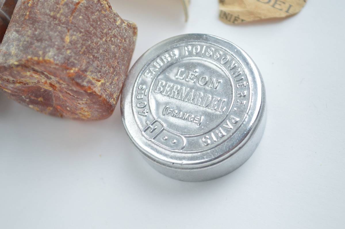 缶ベル Leon BERNARDEL アルミ缶 ラベル有り 幻の松脂 送料無料 即決