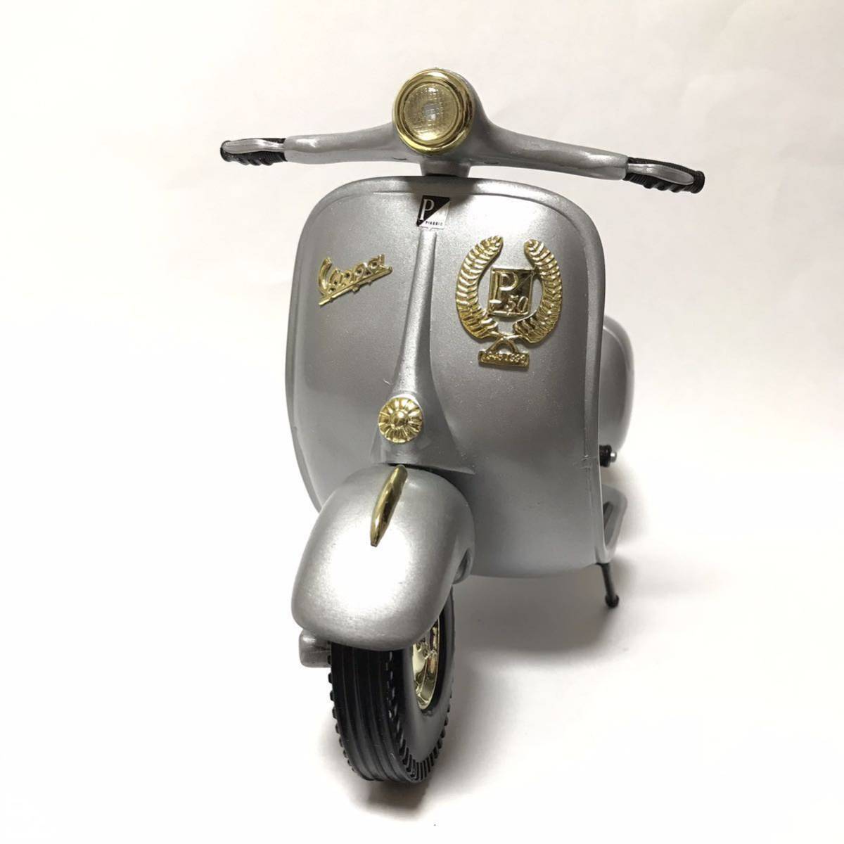 Yahoo!オークション - 希少 1/6 ベスパ 50周年 ダイキャストモデル / S