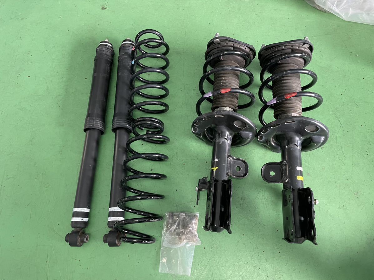 Yahoo!オークション - 30プリウス後期 純正サスペンション 純正ショッ