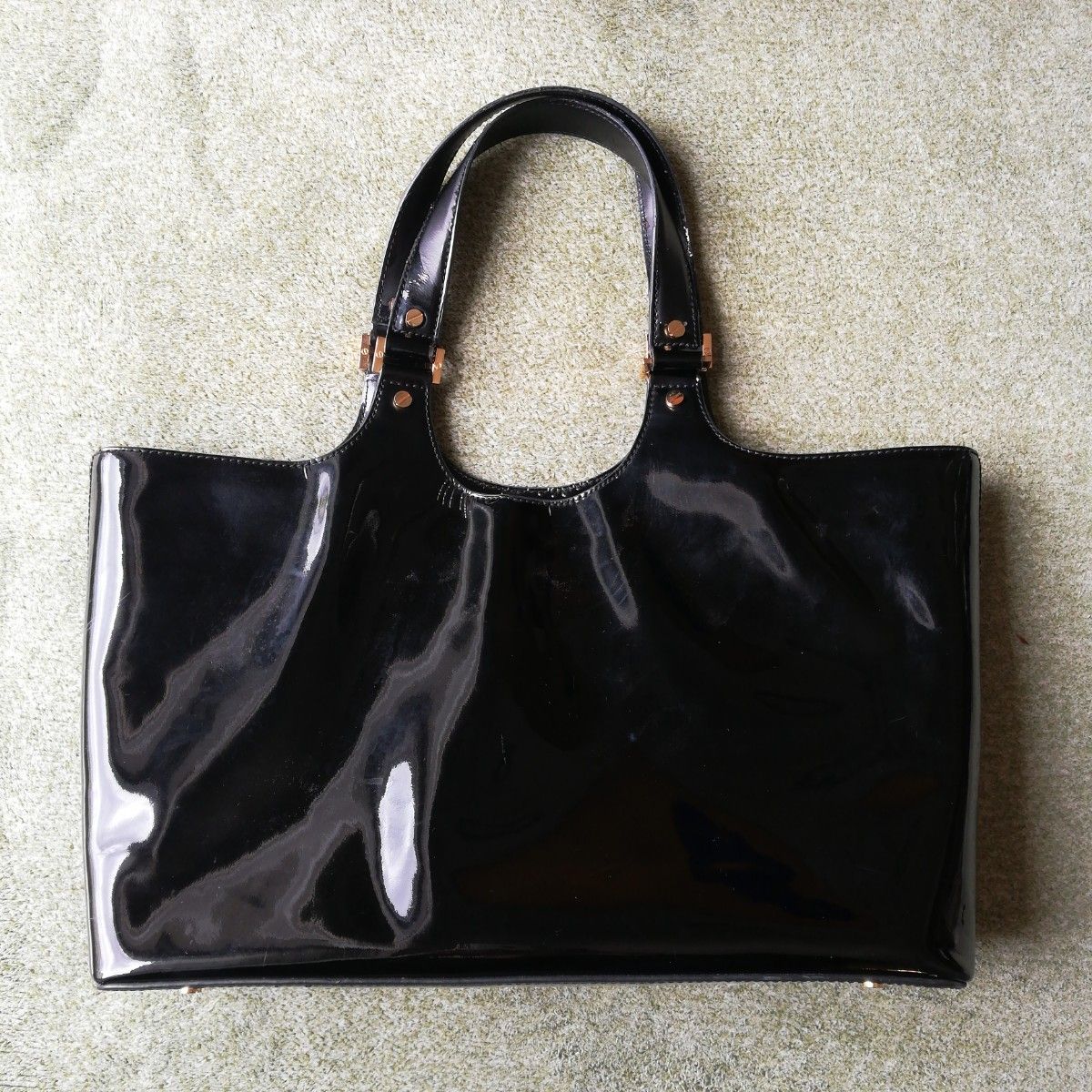 トリーバーチ エナメル トートバッグ トート バッグ ロゴ ブラック