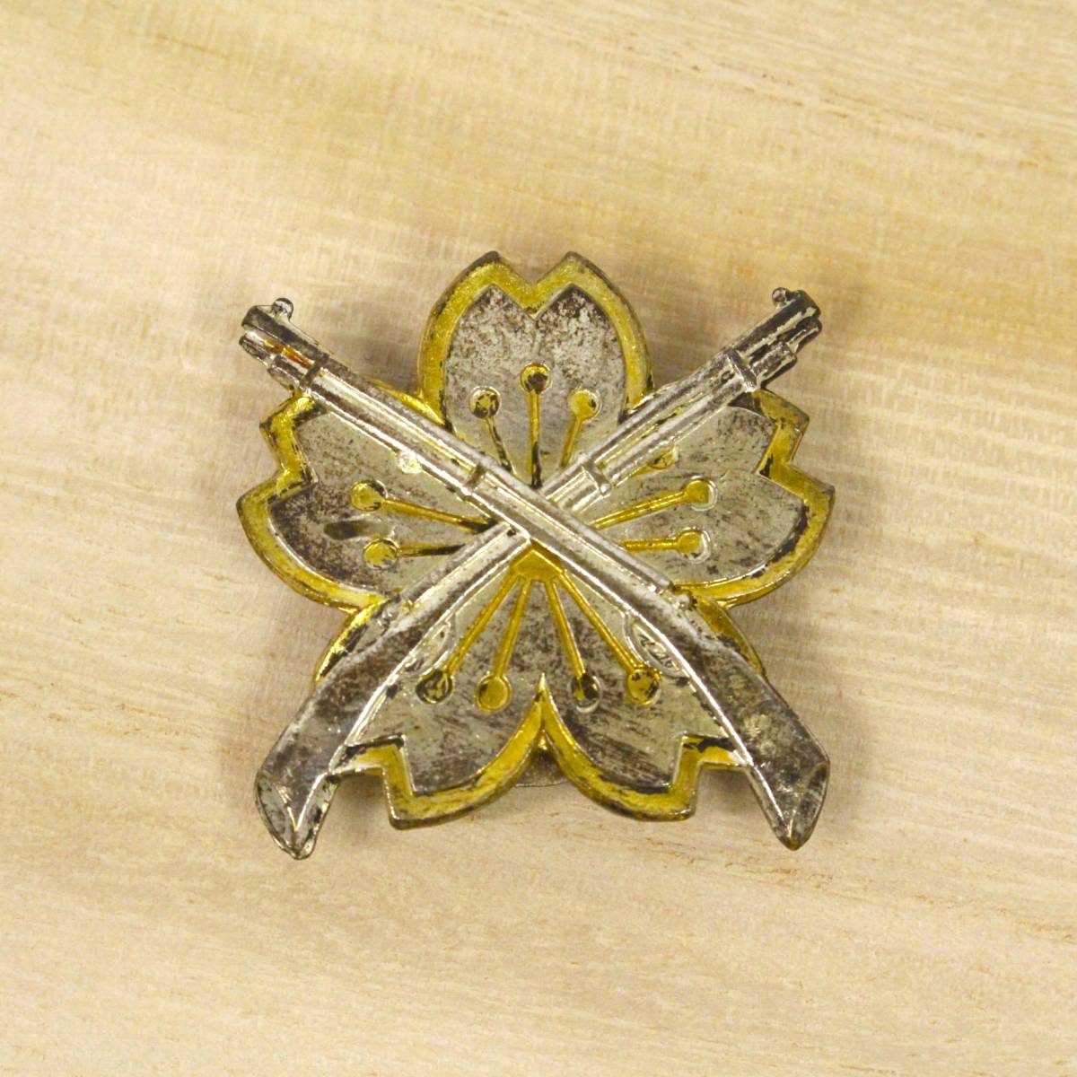 Yahoo!オークション - レア 帝国陸軍 小銃射撃徽章 第2種／旧日本軍 日