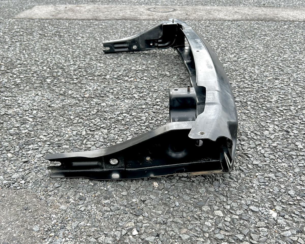 ER34 スカイライン フロントレインホース レインフォース バンパー