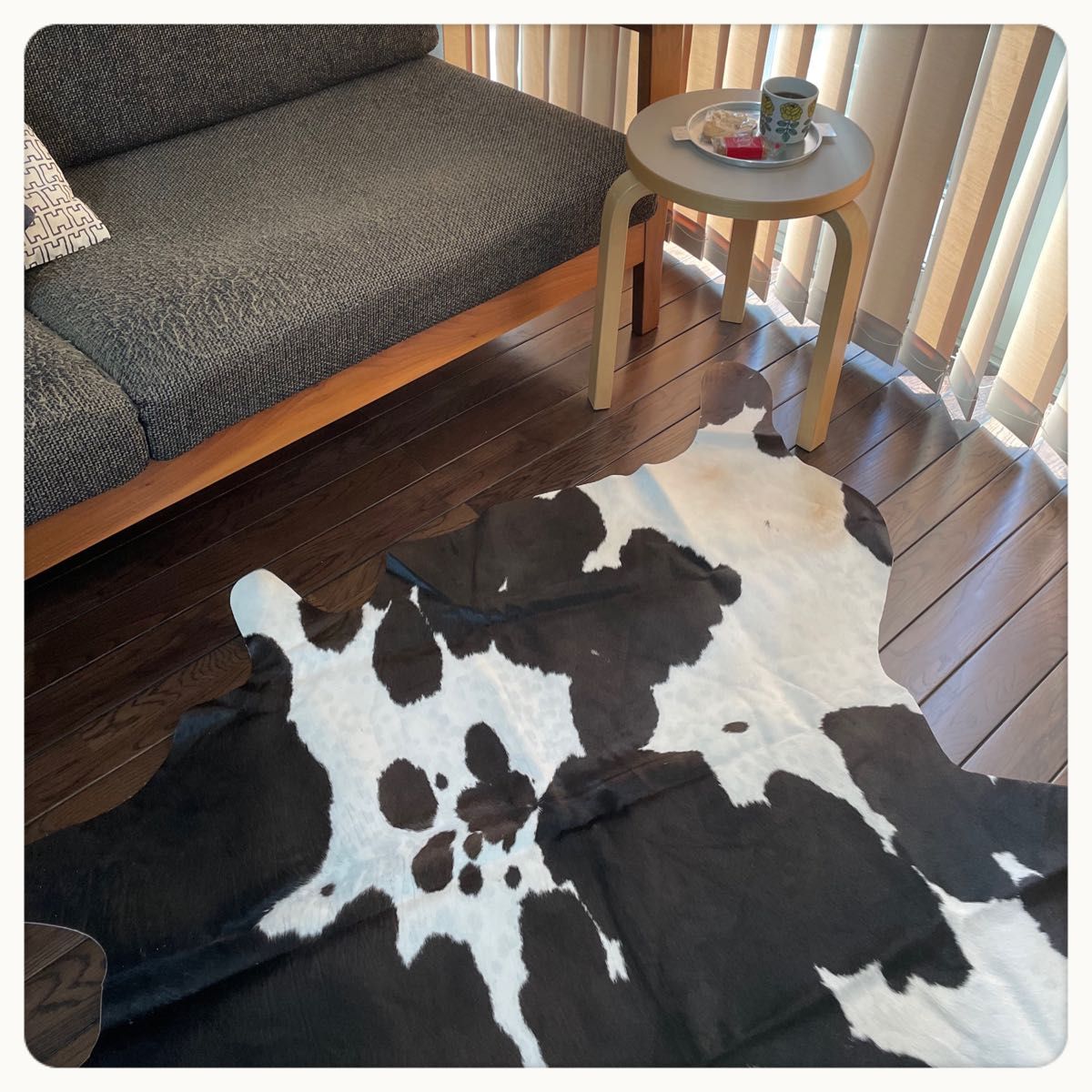 カウラグ 天然牛革 カウハイドラグ 本革 新品 未使用 牛柄 ラグ