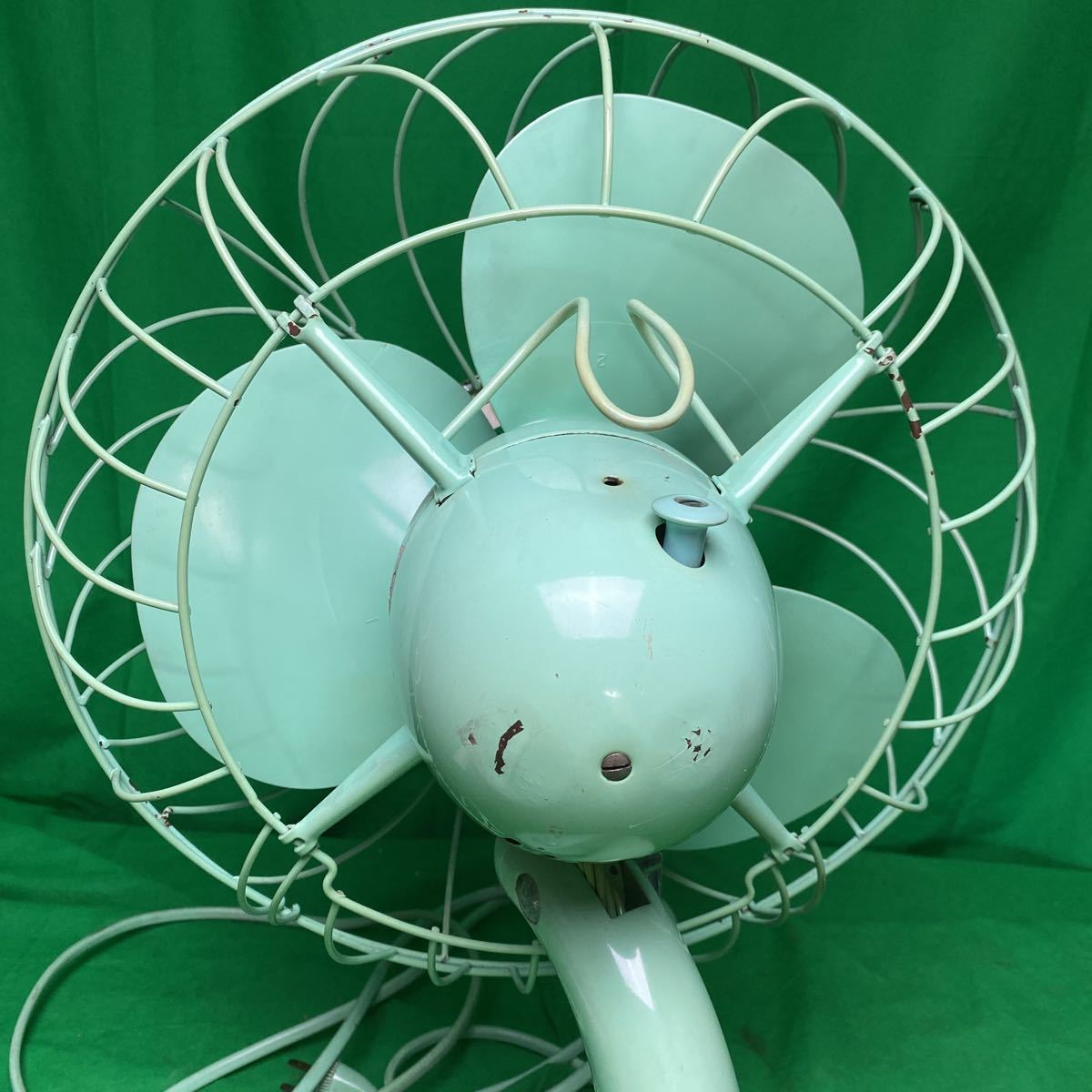 z302 昭和レトロ 日立扇風機 金属ボディ HITACHI A C DESK FAN M-6036B