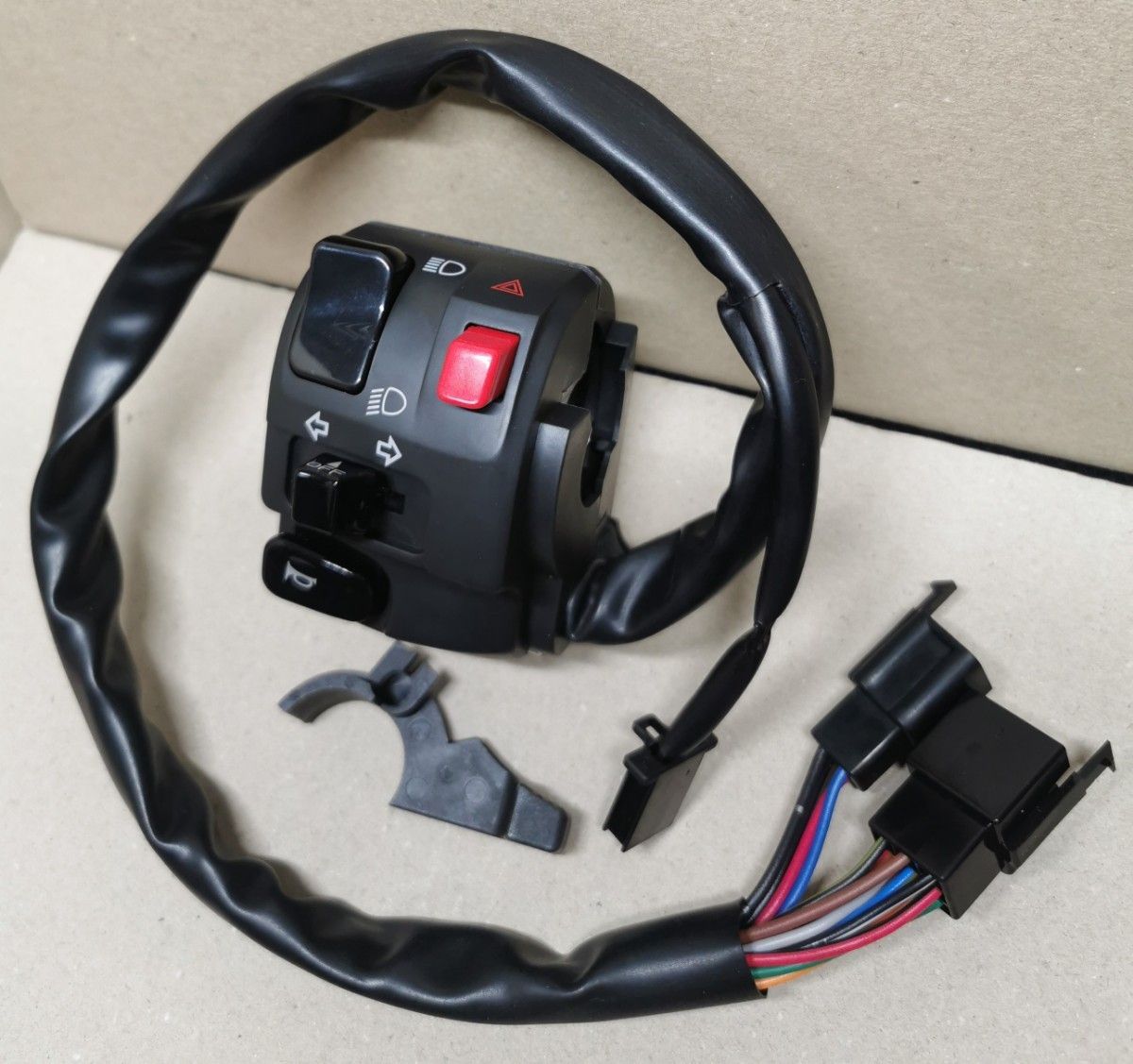 新品未使用 ゼファー400(1989～1990年式)用 カワサキ純正・左スイッチ