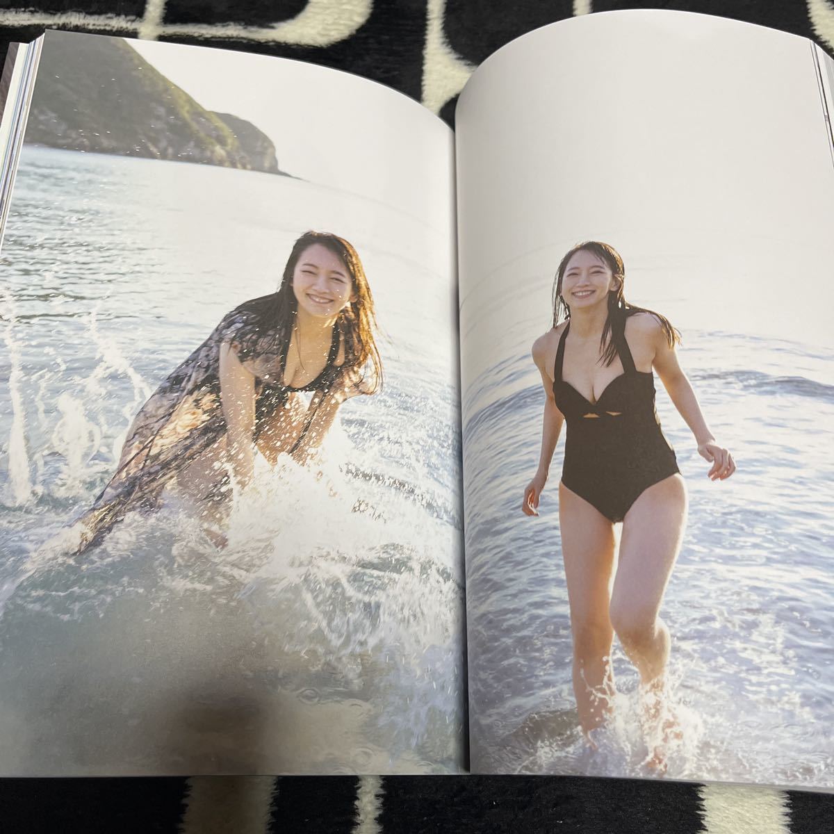 Yahoo!オークション - 吉岡里帆 Wアニバーサリー写真集「日日」スペシ