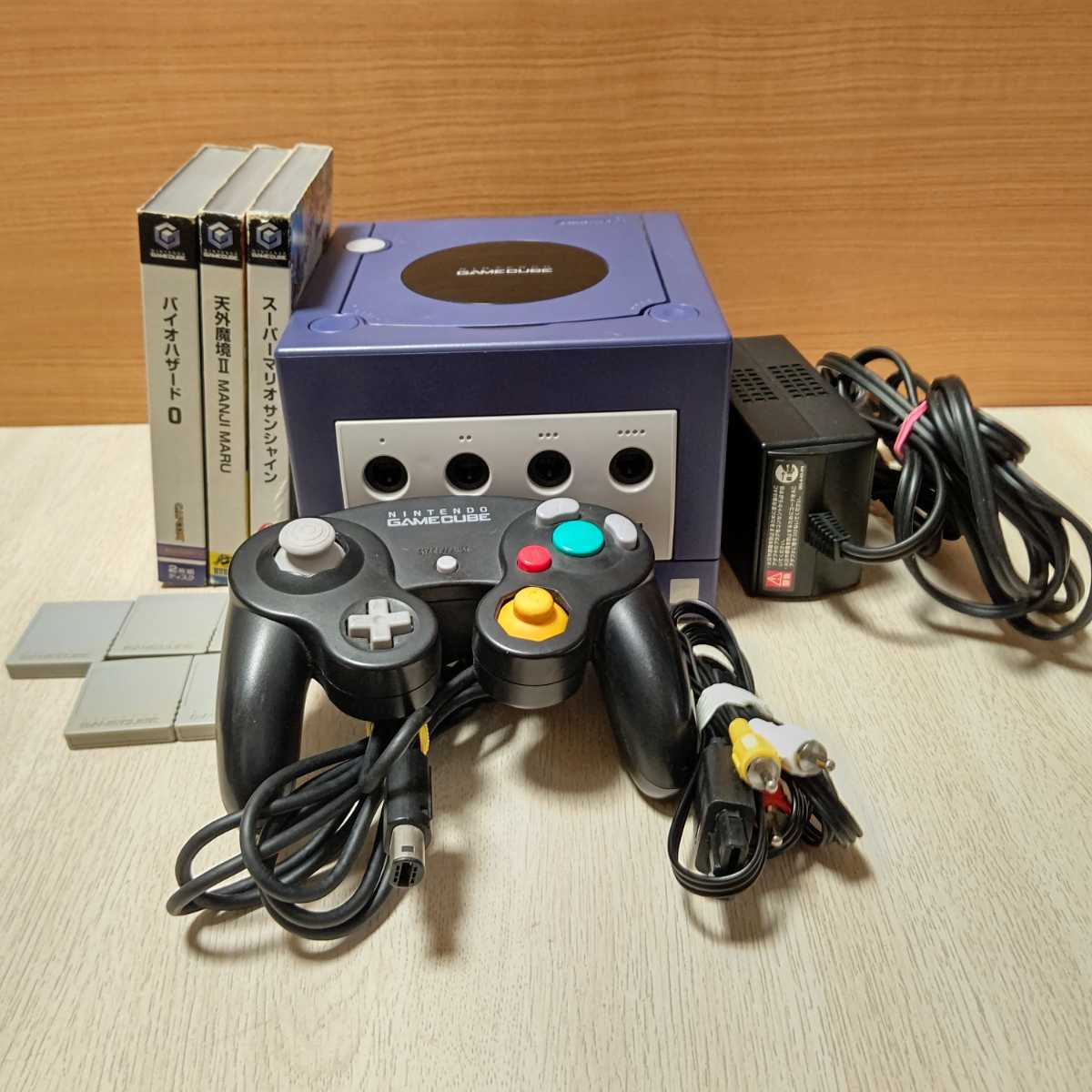 中古ゲームキューブ本体とコントローラ2個＋マリパとガンダムのソフト