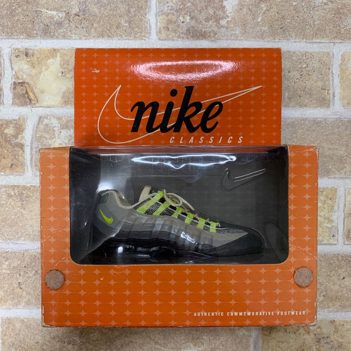 レア】NIKEエアマックスAIR MAX95 イエローグラデフィギュア 6500個