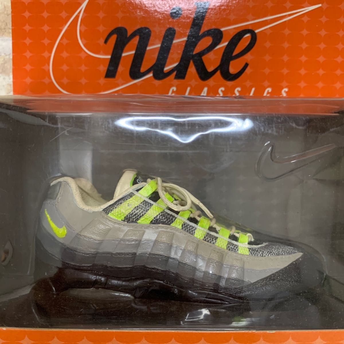 レア】NIKEエアマックスAIR MAX95 イエローグラデフィギュア 6500個