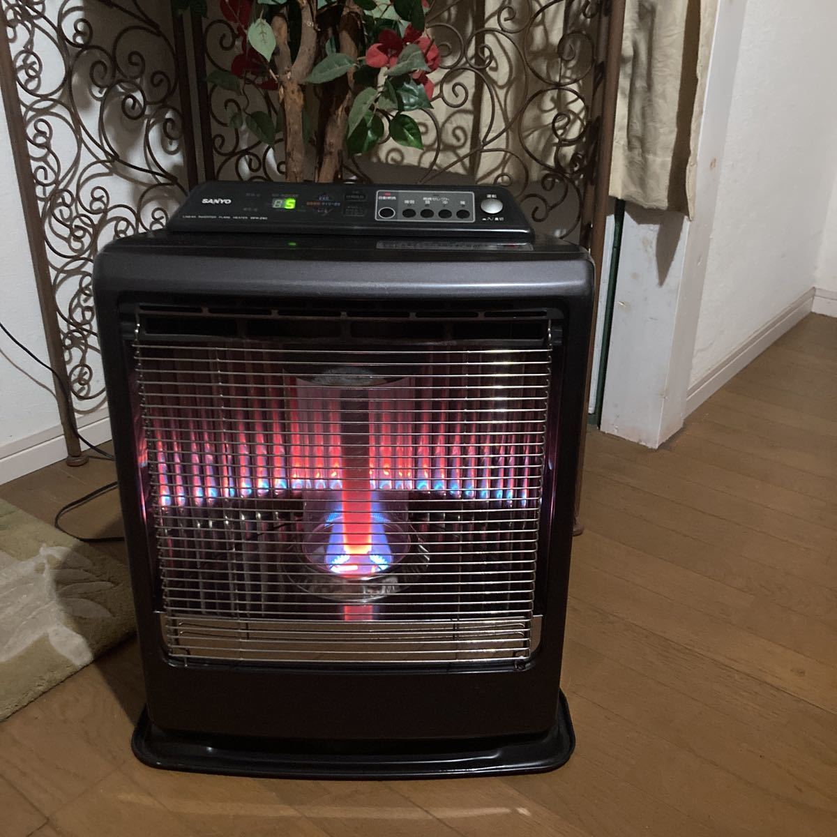 Yahoo!オークション - サンヨー SANYOストーブ フレアヒーター OFH-Z8C