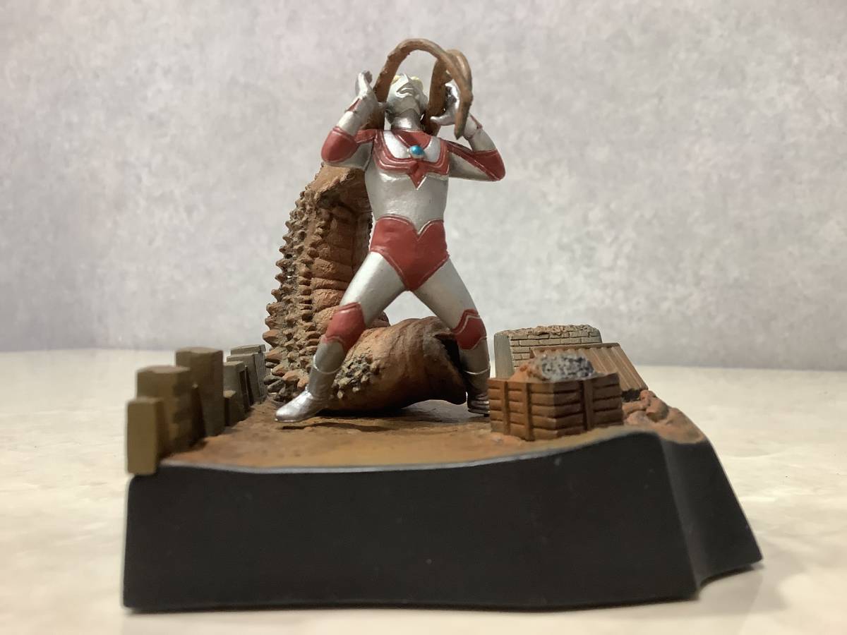 Yahoo!オークション - 1円〜 ウルトラ怪獣戯画 二大怪獣東京を襲撃 ツ