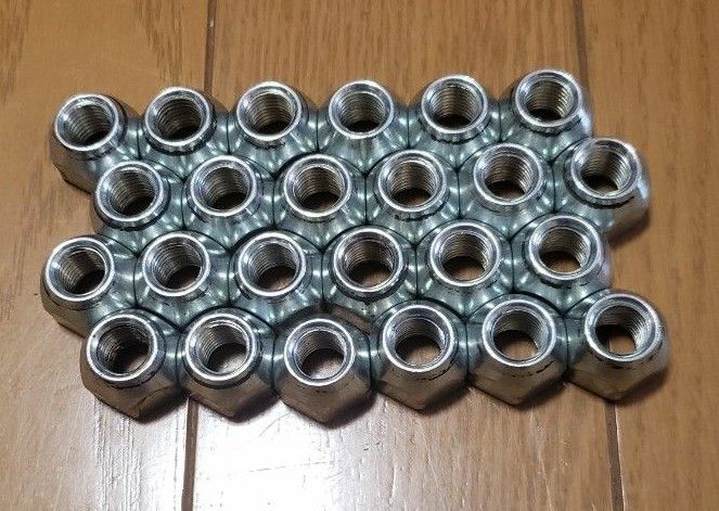 ハイエース200系7型 純正ホイール貫通ナット24個セット 新車外し 2022