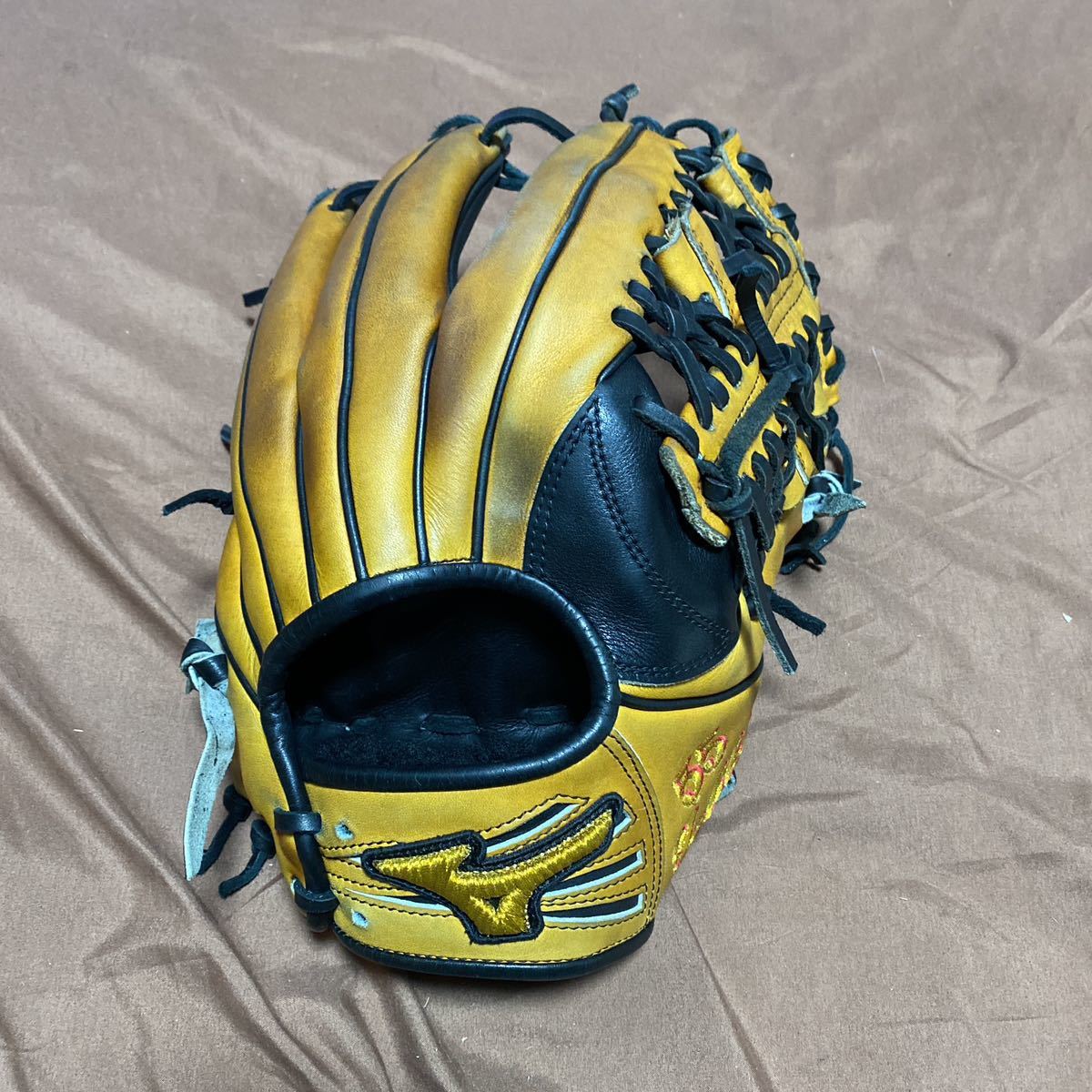 貴重 元阪神・西武 陽川選手 プロ支給品 プロ実使用 グローブ