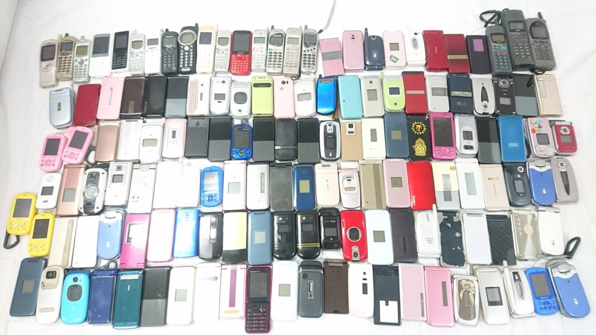 Yahoo!オークション - 【ジャンク品含む】ガラケー 大量おまとめ141点