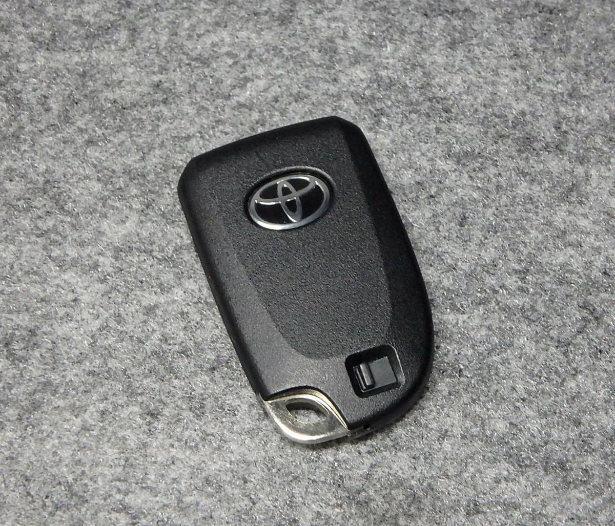 未使用品(スペア保管) トヨタ純正 スマートキー/キーレス 【200系