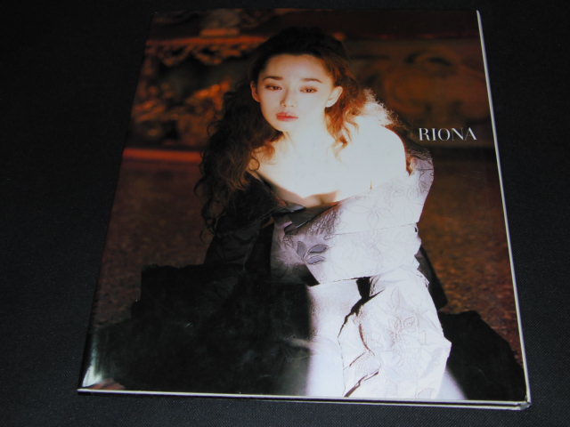 Yahoo!オークション - s 「葉月里緒奈 写真集 RIONA 篠山紀信 ぶんか