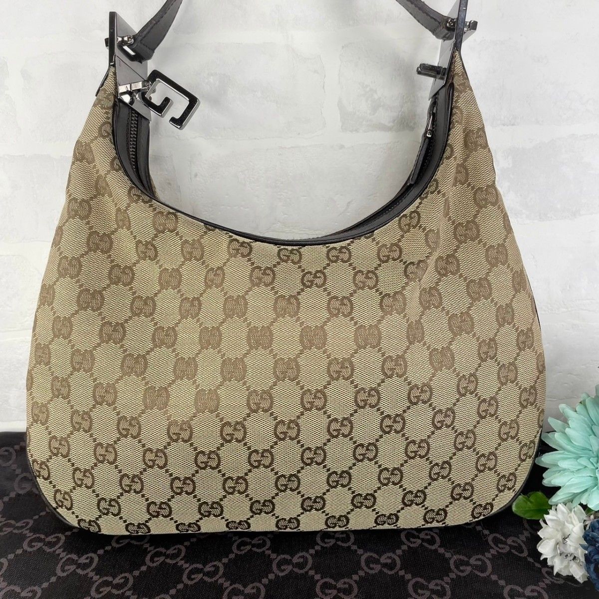 極美品 グッチ ショルダーバッグ GG シェリーライン ハーフムーン