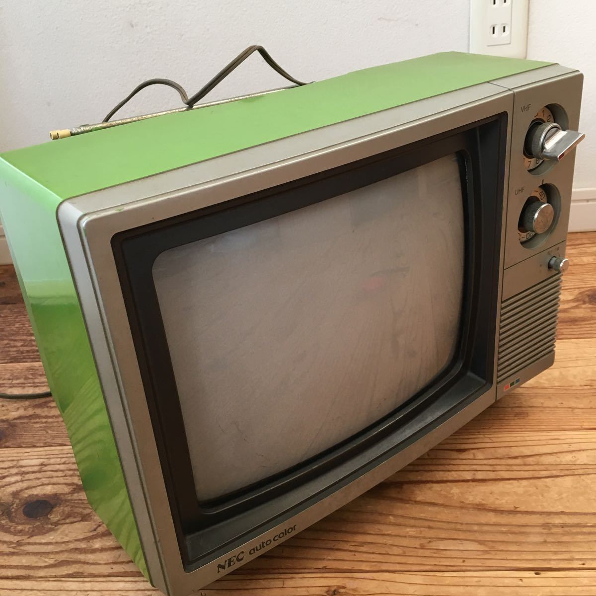 Yahoo!オークション - NEC ブラウン管テレビ グリーン 昭和レトロ