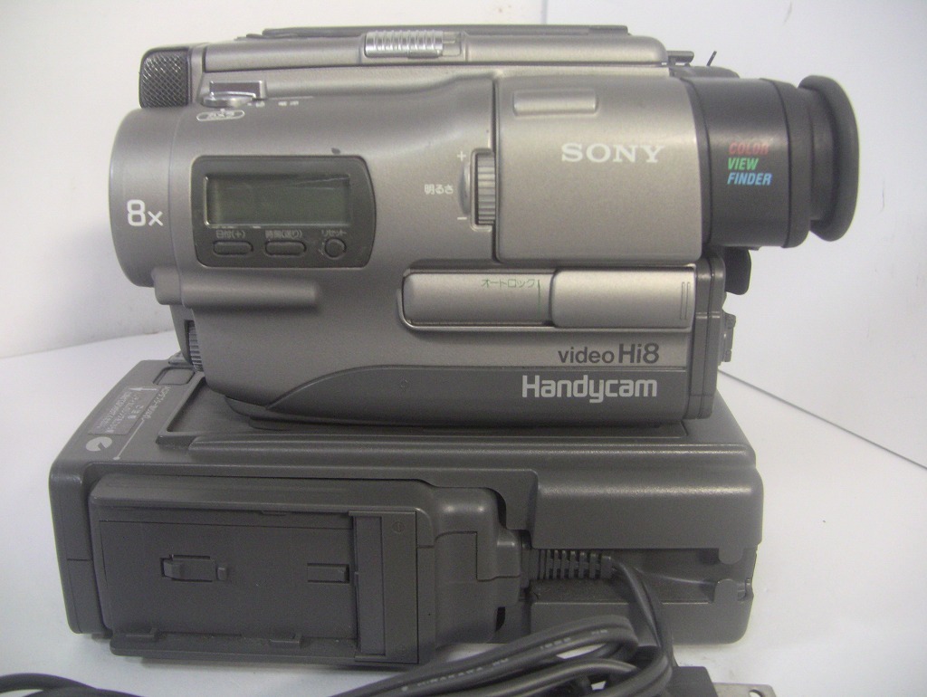 8mmテープ再生できます SONY Hi8ビデオカメラ CCD-TR1 ダビングにご