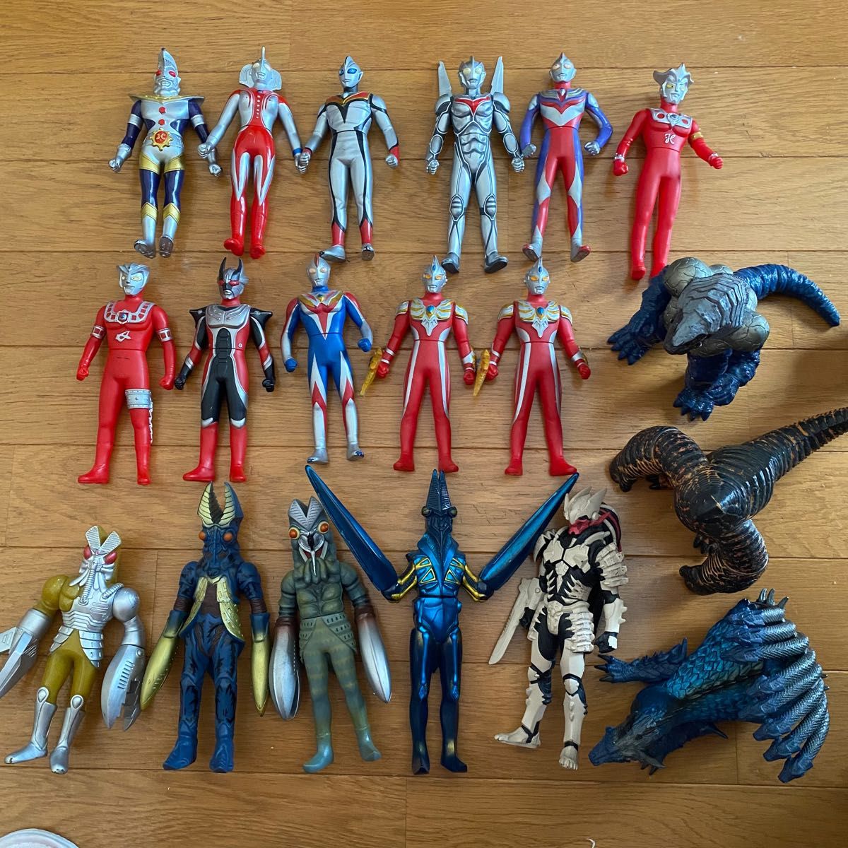 ウルトラマン 怪獣 ソフビ 19体 まとめ売り｜Yahoo!フリマ（旧PayPay