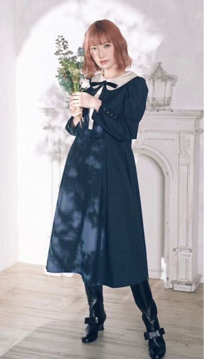 国内正規品】メゾンドフルールプチローブカノン クロエが微笑む