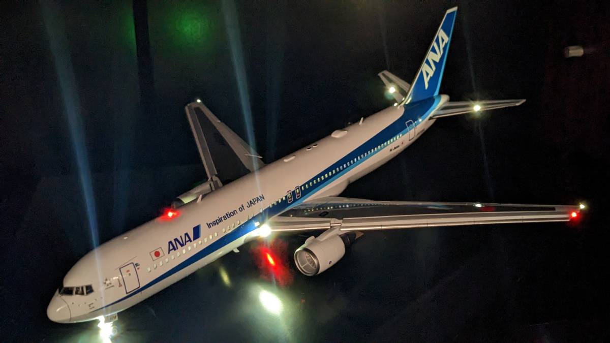 Yahoo!オークション - 1/200 ハセガワ製 ANA B767-300 LED組込 完成品