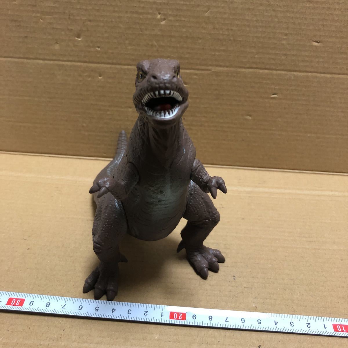 Yahoo!オークション - 古い 恐竜 ソフビ ティラノサウルス メーカー不